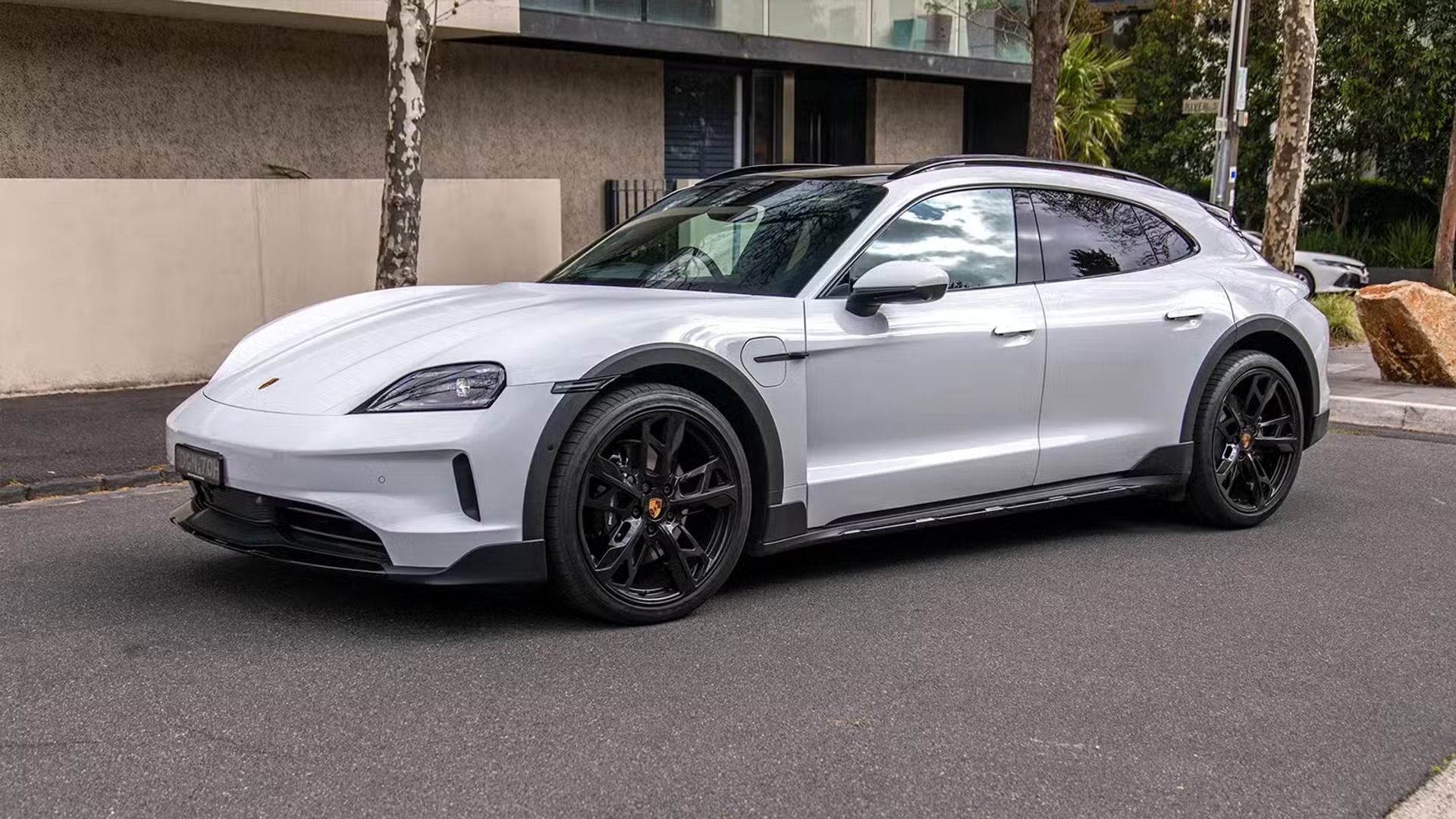 Porsche Taycan Cross Turisomo